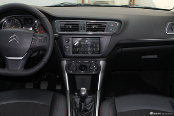 2015款东风雪铁龙C3-XR 1.6L手动先锋型