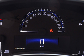 2015款凯迪拉克SRX 3.0L自动领先型