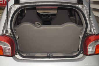 2014款启辰R30 1.2L手动优享版