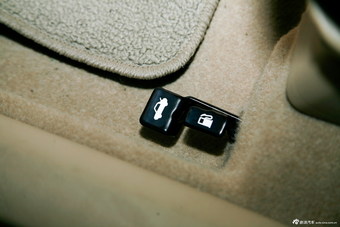 2013款花冠1.6L自动豪华版