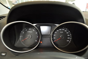 2013款北京现代ix35 2.0GLS 自动两驱智能