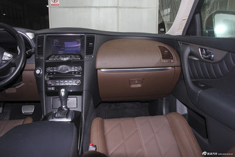 2013款英菲尼迪QX70 3.7L超越版