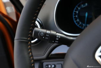 2016款凯翼X3 1.6L手动智联V版