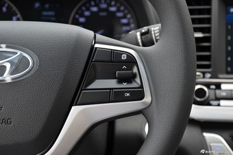 2016款领动 1.6L自动智炫精英型