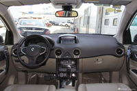 2014款雷诺科雷傲2.5L四驱豪华版