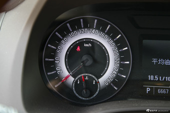 2012款荣威950 2.0L COM舒适版