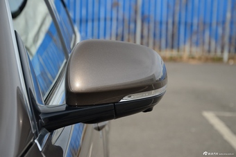 2016款捷豹XJL 3.0L自动SC四驱全景商务版