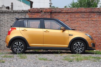 2015款雨燕1.5L自动限定版