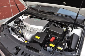 2015款凯美瑞骏瑞2.0S凌动版