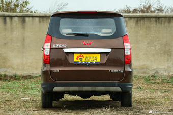 2014款五菱宏光S 1.2L手动舒适型