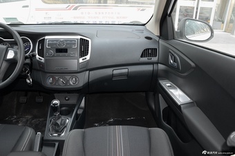 2016款风神AX3 1.5L手动尚酷型