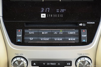 2016款兰德酷路泽4.6L自动VX-R