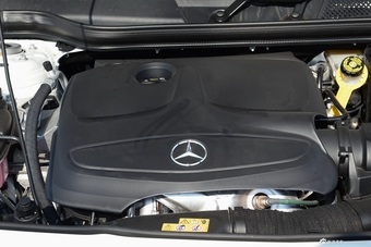 2016款奔驰CLA级 CLA200 1.6T自动动感型