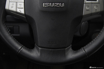 2015款五十铃mu-X 3.0T自动尊享型7座