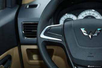 2014款五菱宏光S 1.2L手动舒适型