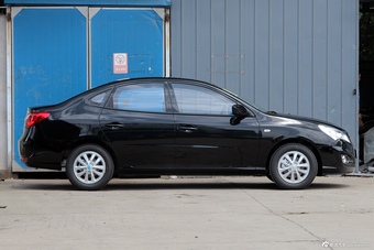 2015款悦动1.6L自动舒适型