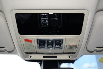 2016款捷豹XJL 2.0T自动两驱典雅商务版