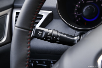 2014款长安CS75 1.8T自动精英型国5