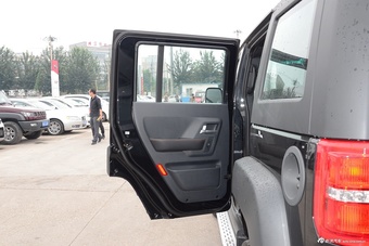 2016款北京BJ40L 2.3T自动四驱尊享版