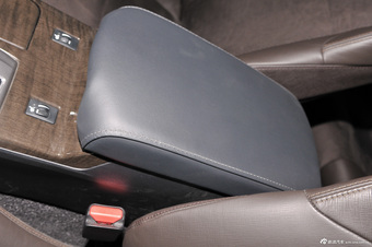 2013款锐志2.5V自动尚锐版