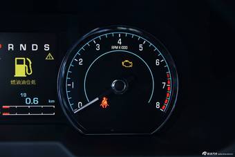 2015款捷豹XF 2.0T风华版到店实拍