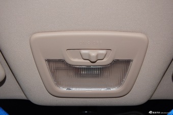 2015款宝骏560 1.8L手动精英型