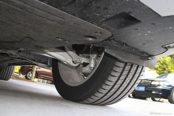 2015款沃尔沃XC90 2.0T自动 T6智雅版5座