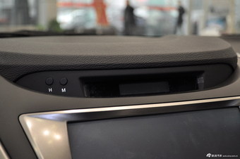 2013款朗动1.6L自动领先型