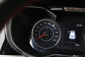 2015款中华V3 1.5L自动智能型