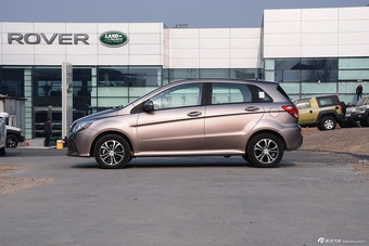 2015款绅宝D20两厢1.5L手动乐天版