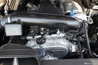 2016款上汽大通G10 2.0T自动旗舰版