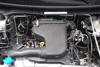 2015款奥拓1.0L自动限定版