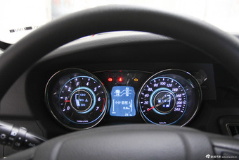 2015款绅宝D50 1.5L CVT标准超值导航版