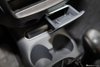 2012款乐驰1.0P-TEC手动活力型