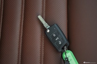 2015款凌渡1.8T自动豪华型330