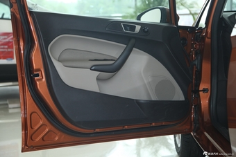 2013款嘉年华三厢1.5L自动时尚型