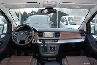 2016款上汽大通G10  2.0T自动行政版图片