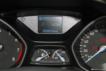 2015款福克斯两厢1.6L自动舒适型