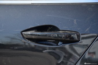 2016款奔腾B90 1.8T自动尊贵型十周年纪念版