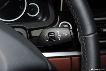 2014款宝马5系GT 528i 2.0T自动领先型