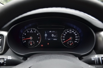 2015款索兰托L 2.4L自动汽油4WD定制版 7座 国V