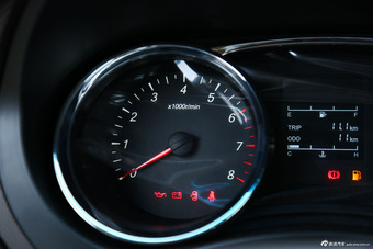 2015款五菱宏光S1 1.5L手动标准型