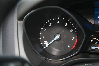 2012款福克斯两厢1.6L自动风尚型