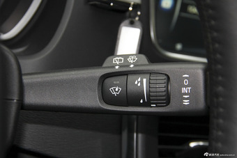 2016款沃尔沃V40 1.5T自动 T3 智逸版