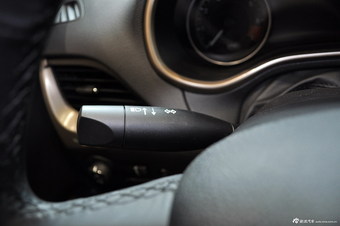 2014款自由光2.4L自动豪华版