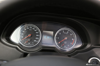 2014款中华H530 1.6L手动豪华型