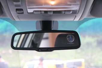 2014款比亚迪S6 1.5TI手动旗舰型