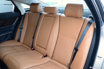 2016款捷豹XJL 3.0L自动SC四驱全景商务版