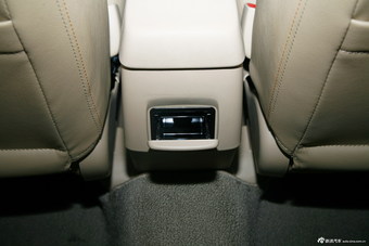 2013款花冠1.6L自动豪华版