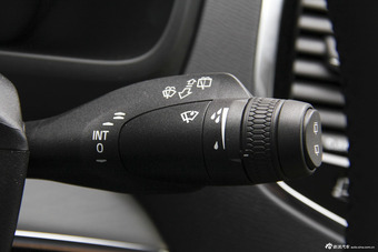 2015款沃尔沃XC90 2.0T自动 T6智逸版7座